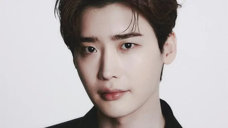 Lee Jong Suk em negociações para estrelar novo drama