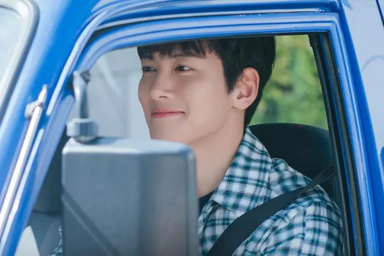 imagem com a cara do ator coreano Ji Chang Wook