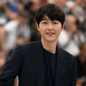 Song Joong Ki: O Retorno do Astro com Novos Projetos e Vida Pessoal em Foco