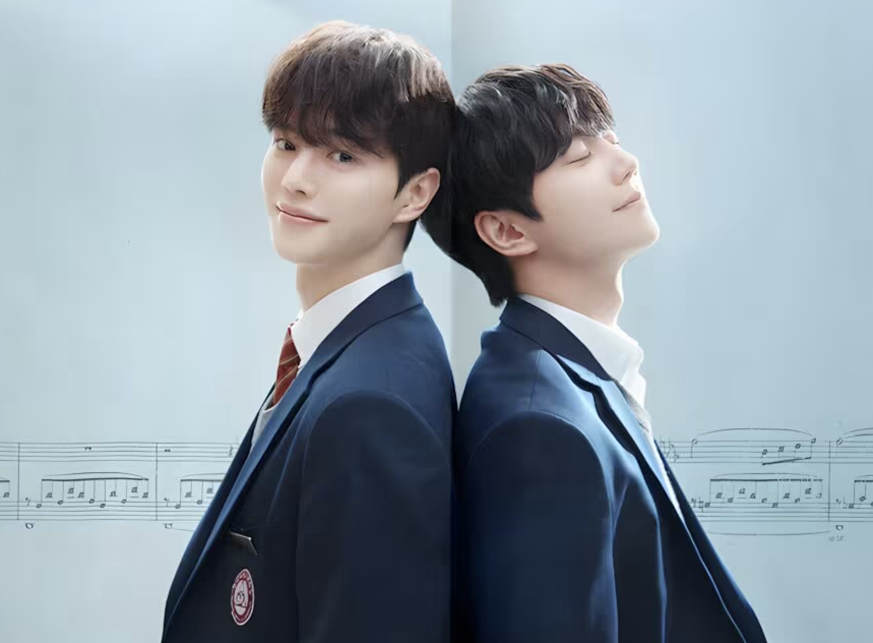 Protagonistas de Quatro Mãos, Duas Sonatas, novo k-drama da Netflix, aparecem de costas um para o outro em imagem promocional da série.