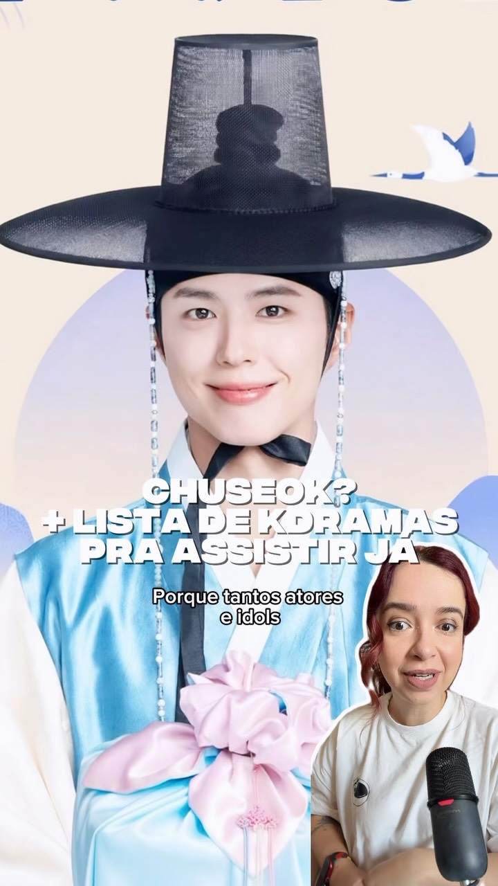 Por que tantos atores e idols coreanos estão aparecendo de hanbok hoje? 🇰🇷

Hoje é Chuseok, um dos feriados tradicionais mais importantes da Coreia do Sul. A celebração está ligada à colheita, à reunião das famílias e à homenagem aos ancestrais — e vários desses costumes também aparecem nos K-dramas.

Songpyeon, charye, jogos tradicionais e encontros em família são alguns dos elementos que ajudam a entender melhor essa tradição e a própria cultura coreana.

Agora quero saber: você já tinha reparado no Chuseok aparecendo nos K-dramas? Salva este vídeo para reconhecer esses costumes da próxima vez que estiver assistindo a uma série coreana.

#Chuseok #Kdrama #CulturaCoreana #CoreiaDoSul #kpop